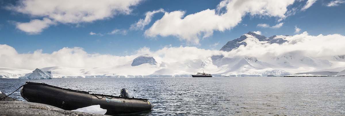 PLA-Antarctica, Zodiac, Plancius © Dietmar Denger-Oceanwide Expeditions_Dietmar Denger-small