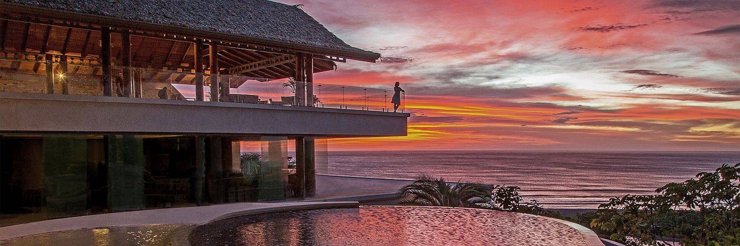 CR-Slider-Lagarta-Lodge-LC-01PiscinaAtardecer_01-B-PS-red
