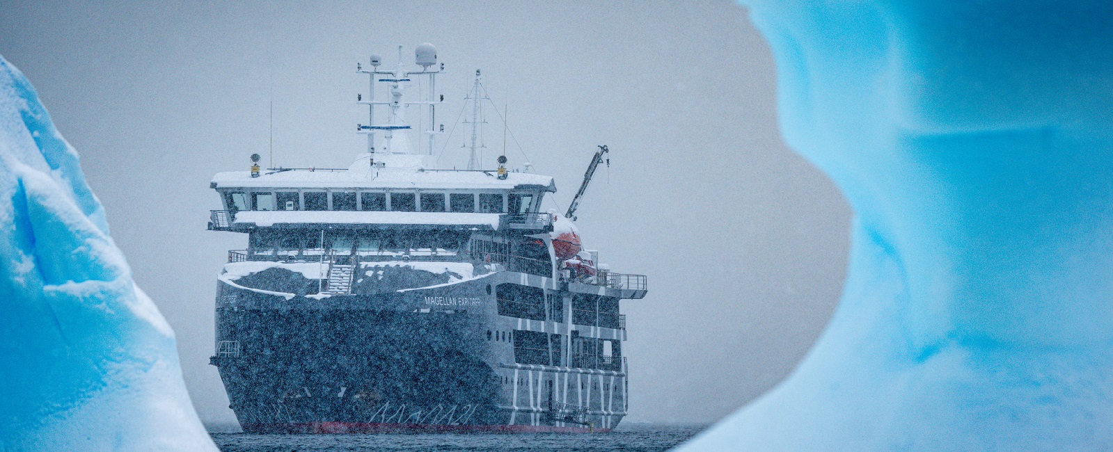 Antarktisreise mit Flug über die Drake Passage und der MAGELLAN EXPLORER - Leguan Reisen