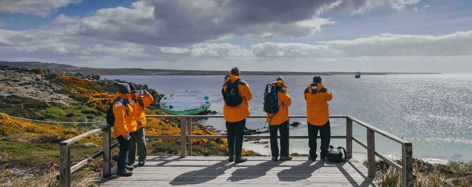 MS ULTRAMARINE | Große Antarktis-Expedition - Falklandinseln, Südgeorgien & Überquerung des südlichen Polarkreises - Leguan Reisen