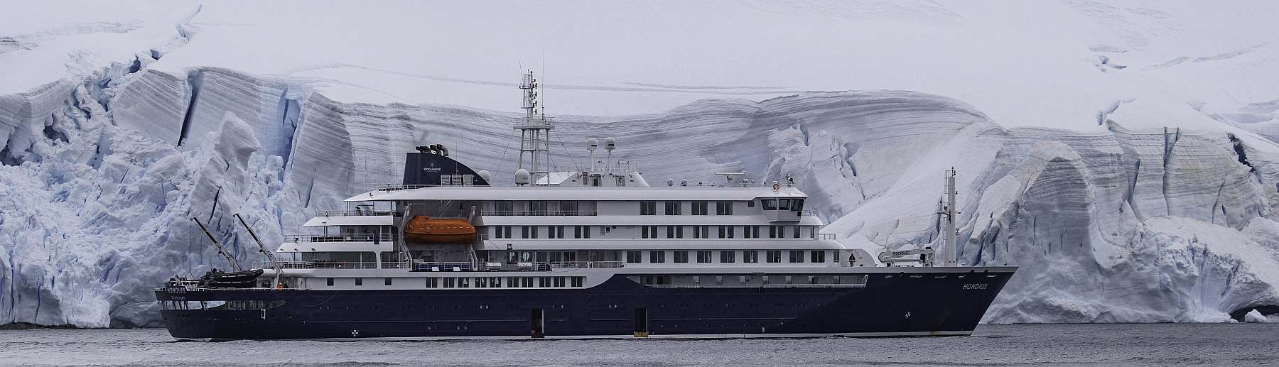 Klassische Antarktis Reise einschließlich Deception-Island | MS HONDIUS - Leguan Reisen